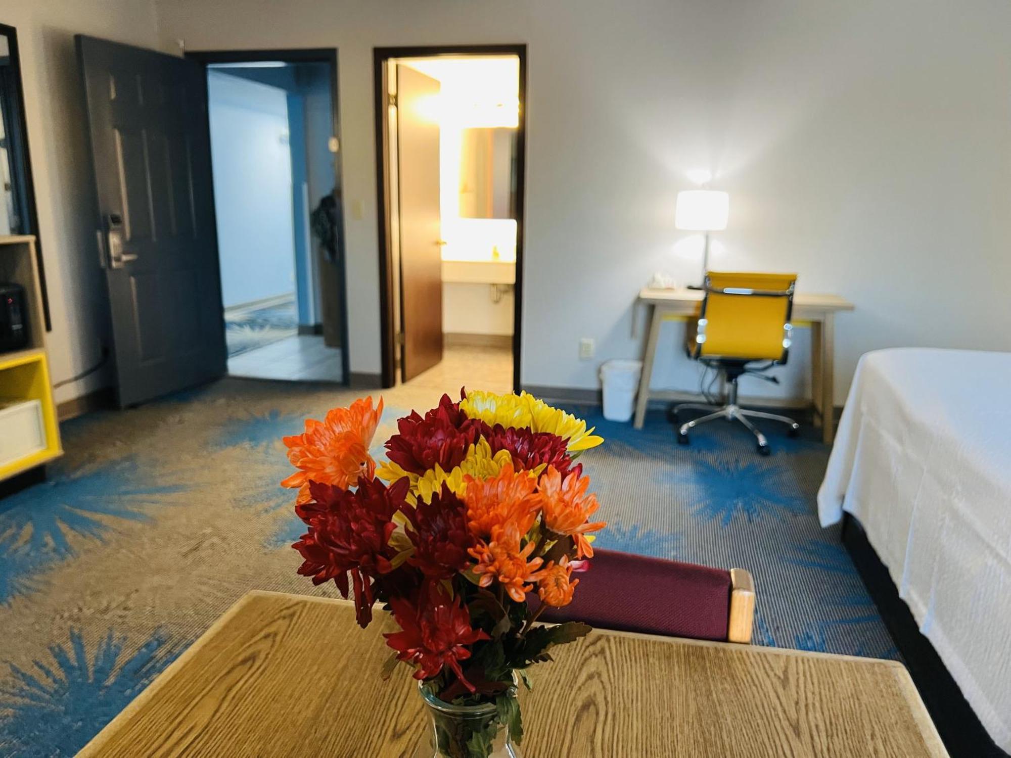 Days Inn By Wyndham Jamestown Kültér fotó