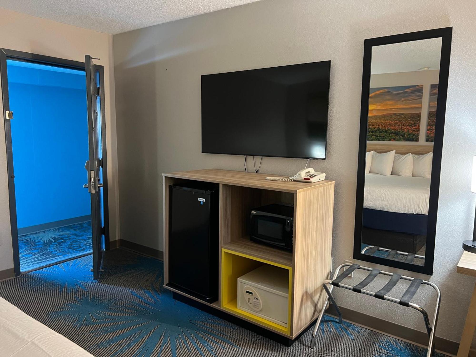 Days Inn By Wyndham Jamestown Kültér fotó